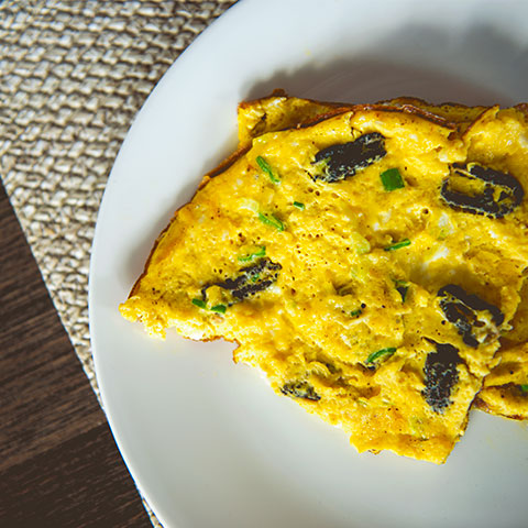 Omelette aux champignons forestiers
